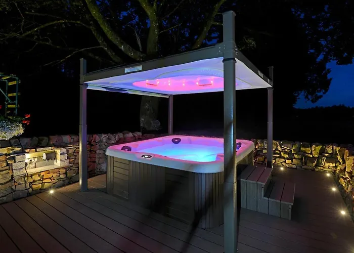 Craigadam Lodge With Hot Tub